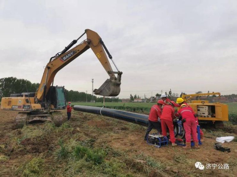 我国最新的《钢结构工程施工质量验收标准》于2020年出台，编号为GB50205-2020。这一新规范的发布引起了业内的广泛关注与讨论。那么，如何理解并执行这一新的国家标准呢？